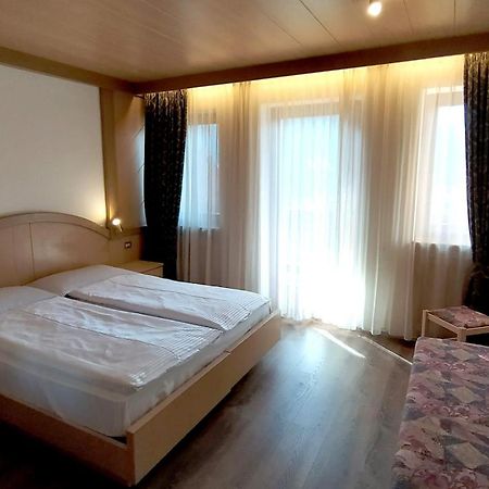 Hotel Flora Alpina Кампітелло-ді-Фасса Екстер'єр фото